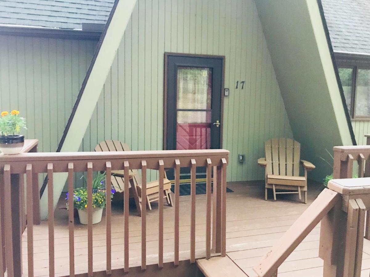 Pocono Mountain View Lake House In 레이크하모니 외부 사진